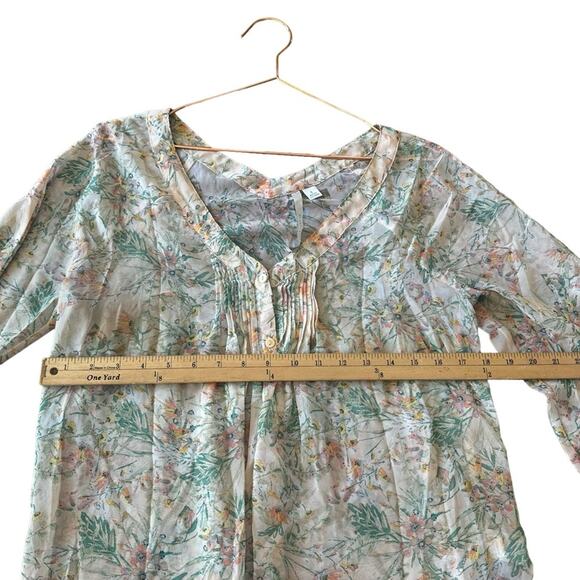 LC Lauren Conrad floral button up semi sheer blouse size small - Picture 3 of 5